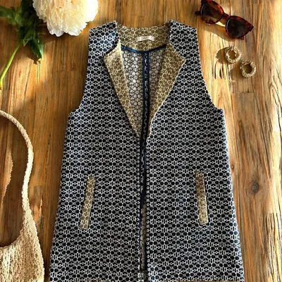 Gilet sans manches à motifs – pièce originale 🌼